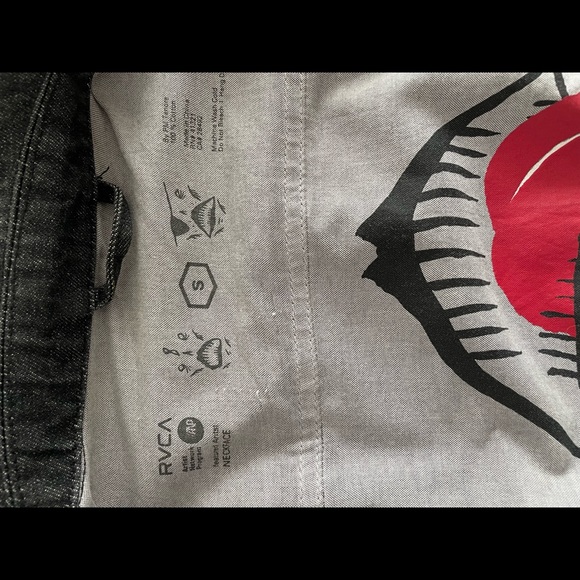 Size small rvca necklace denim jacket - Picture 3 of 4